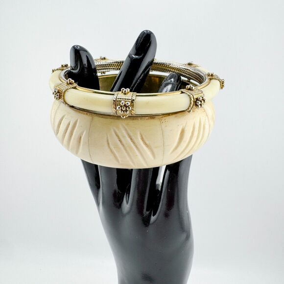 Vintage Cream Bangle Set 2 – Carved Resin & Gold-Tone Boho Bracelet Stack Chunky - Picture 3 of 8